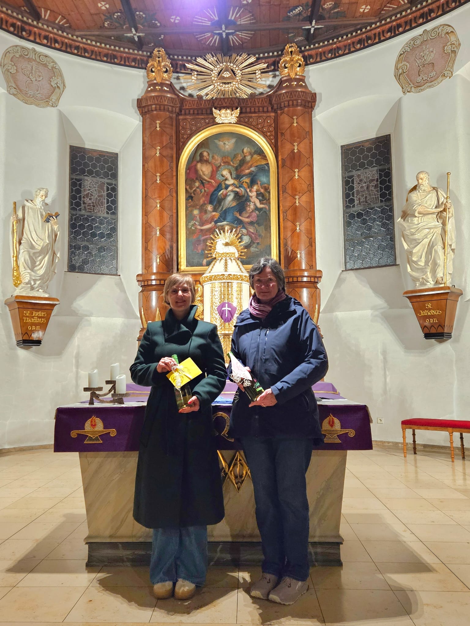 Ausscheidende PGR-Mitglieder:
Susanne Krapp & Marylou Benner
Auf dem Foto fehlen:
Angelika Ebert, Gertrud Ebitsch-Frank, Thomas Frank Verabschiedung ausscheidender PGR-Mitglieder 2026